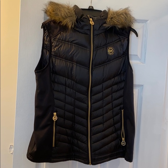 ⚠️CLOSET EMPTYING SALE⚠️ - Picture 1 of 2